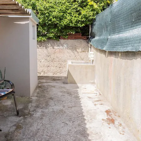 Old House With Terrace - For Guests On A Budget * 斯普利特